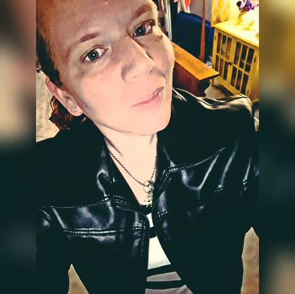 Meet your Posher, Anna - Picture 1 of 1